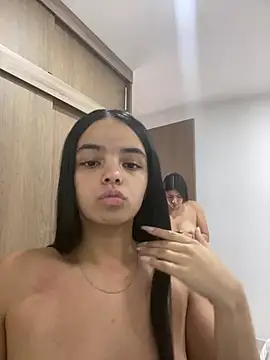 Snapshot of duoxxvenus chatting on 19, 7, 2026 duoxxvenus online show from 19, 7, 2026