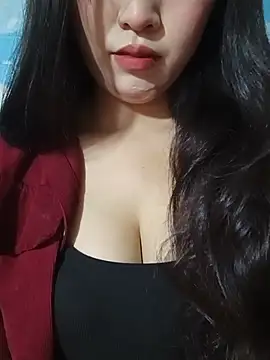 Snapshot of Elina68 chatting on 9, 7, 2026 Elina68 online show from 9, 7, 2026