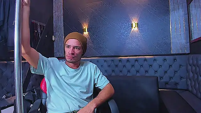 Snapshot of Brandon_Bless chatting on 5, 7, 2026 Brandon Bless online show from 5, 7, 2026