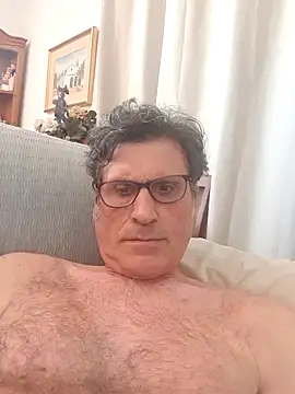 Snapshot of Enusitanio chatting on 30, 7, 2026 Enusitanio online show from 30, 7, 2026