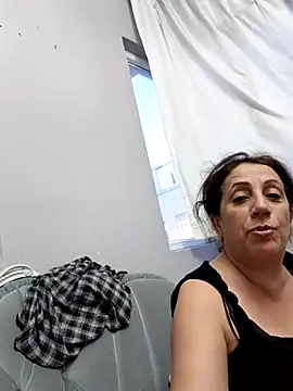 Snapshot of esineee chatting on 6, 7, 2026 esineee online show from 6, 7, 2026