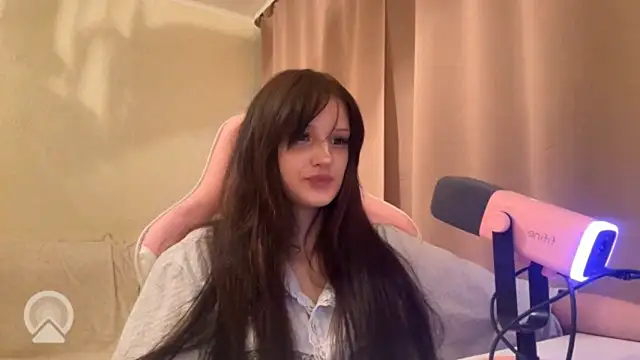 YunaVelour online show from 8, 7, 2026