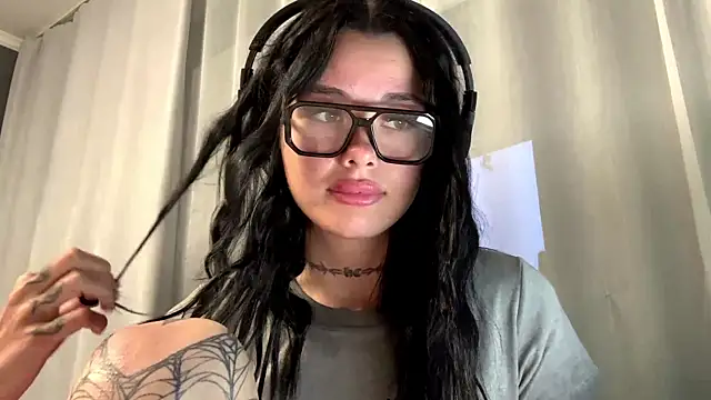Snapshot of Astrid_XxX chatting on 7, 7, 2026 Astrid XxX online show from 7, 7, 2026