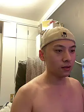Snapshot of yichen008 chatting on 13, 7, 2026 yichen008 online show from 13, 7, 2026