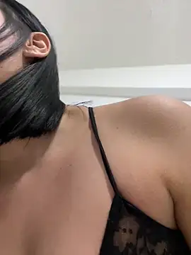 GiaOwens  online show from 15, 7, 2026