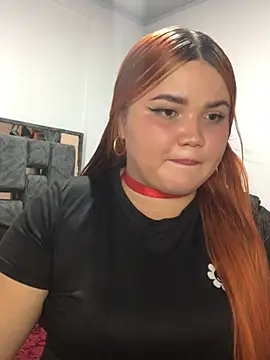 Snapshot of XMia9 chatting on 9, 7, 2026 XMia9 online show from 9, 7, 2026