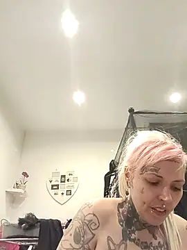LilRhOse online show from 17, 7, 2026