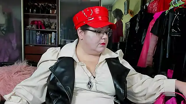 KaryQueen online show from 27, 2, 2025