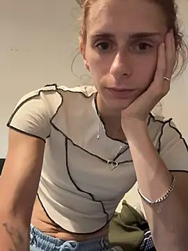 Snapshot of Luisawilliam chatting on 16, 7, 2026 Luisawilliam online show from 16, 7, 2026