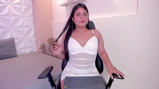 MadisonThompsons  online show from 13, 7, 2026