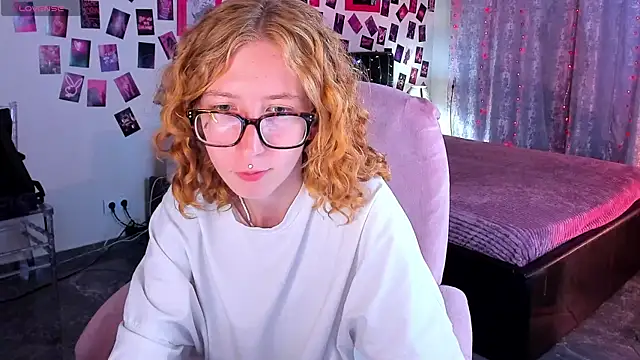 Snapshot of TerriaReed chatting on 23, 7, 2026 TerriaReed online show from 23, 7, 2026