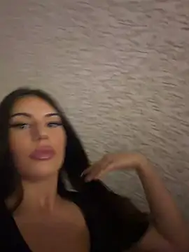 Snapshot of ItsMina_ chatting on 10, 7, 2026 ItsMina online show from 10, 7, 2026