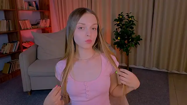 Snapshot of Reychellle chatting on 12, 7, 2026 Reychellle online show from 12, 7, 2026