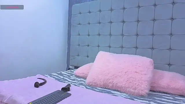 Snapshot of Karol-Messy_ chatting on 16, 7, 2026 Karol-Messy online show from 16, 7, 2026