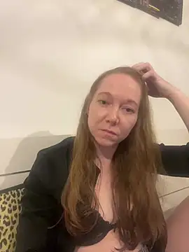 Snapshot of EmmaaFit chatting on 14, 7, 2026 EmmaaFit online show from 14, 7, 2026