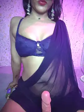 Snapshot of sexyqueen_1 chatting on 17, 7, 2026 sexyqueen 1 online show from 17, 7, 2026