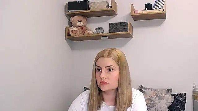 Snapshot of alisenties chatting on 17, 5, 2026 alisenties online show from 17, 5, 2026