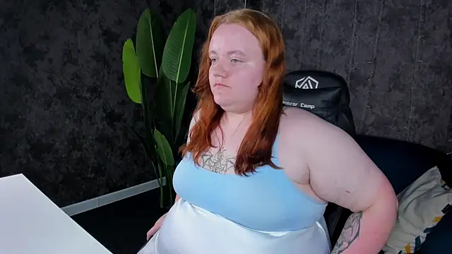 Snapshot of Angela_Cole chatting on 16, 7, 2026 Angela Cole online show from 16, 7, 2026