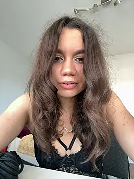 Snapshot of AlexisWinters chatting on 17, 7, 2026 AlexisWinters online show from 17, 7, 2026