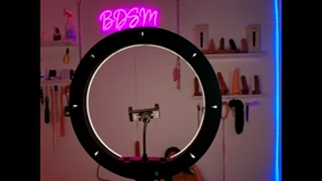 MissVicky SlaveLiah BDSM online show from 16, 7, 2026