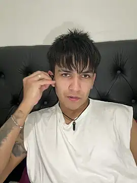 Snapshot of tailung228 chatting on 16, 7, 2026 tailung228 online show from 16, 7, 2026
