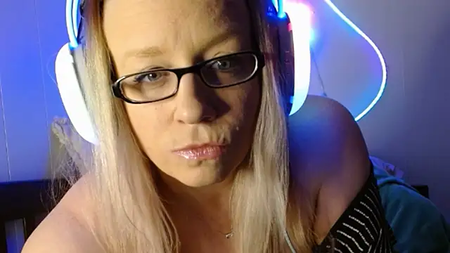 XxMs StarzxX online show from 23, 1, 2025