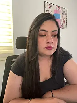 Snapshot of Antonella_Bernal_ chatting on 16, 7, 2026 Antonella Bernal online show from 16, 7, 2026