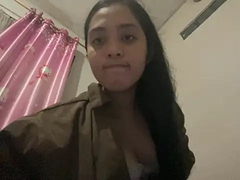 Snapshot of hazelnuties chatting on 17, 7, 2026 hazelnuties online show from 17, 7, 2026