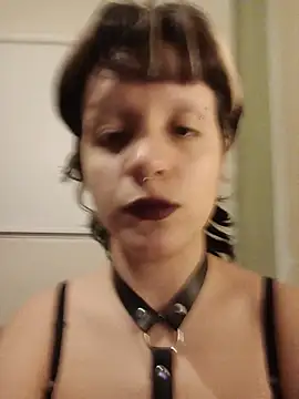 Snapshot of julietverss chatting on 24, 7, 2026 julietverss online show from 24, 7, 2026