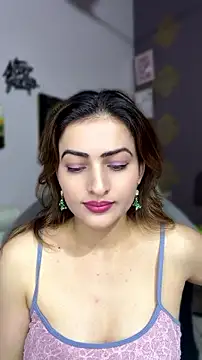 Snapshot of oopsiechoudhary chatting on 23, 7, 2026 oopsiechoudhary online show from 23, 7, 2026