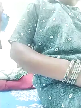 Snapshot of kannadaaunty9842 chatting on 21, 7, 2026 kannadaaunty9842 online show from 21, 7, 2026