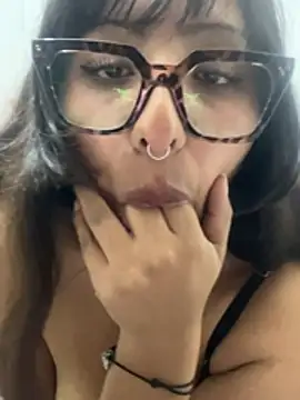 Snapshot of kitty_lovered chatting on 21, 7, 2026 kitty lovered online show from 21, 7, 2026