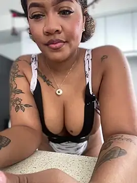 Snapshot of riri_brunnete chatting on 10, 1, 2025 riri brunnete online show from 10, 1, 2025