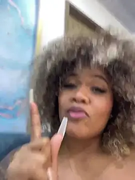 Snapshot of riri_brunnete chatting on 14, 1, 2025 riri brunnete online show from 14, 1, 2025