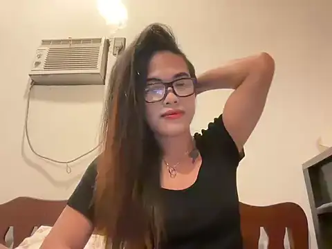 Snapshot of _yoursweetjasmine_ chatting on 25, 7, 2026 yoursweetjasmine online show from 25, 7, 2026