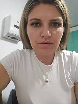 Snapshot of Bianca_Ella chatting on 31, 7, 2026 Bianca Ella online show from 31, 7, 2026