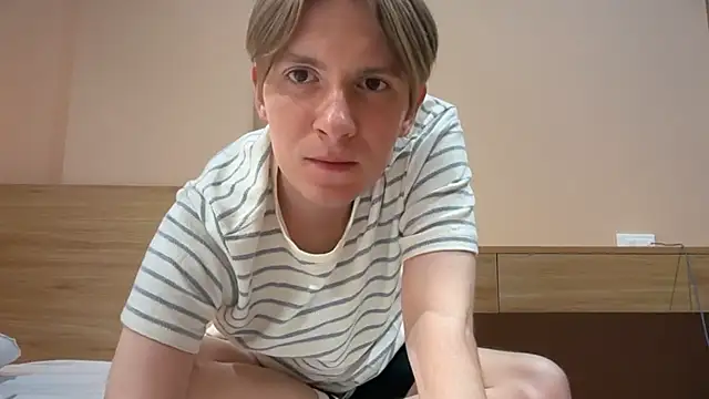 Snapshot of cinnamonmood chatting on 2, 8, 2026 cinnamonmood online show from 2, 8, 2026