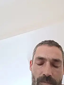 Snapshot of Mathieu1628 chatting on 4, 8, 2026 Mathieu1628 online show from 4, 8, 2026