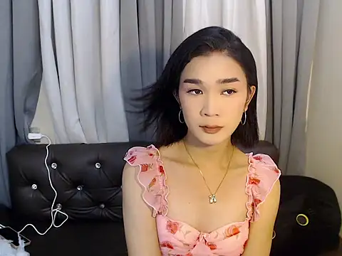 Snapshot of expensive_nadia chatting on 4, 8, 2026 expensive nadia online show from 4, 8, 2026