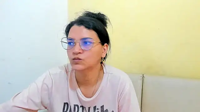 MARILYN GARCIA online show from 10, 4, 2026