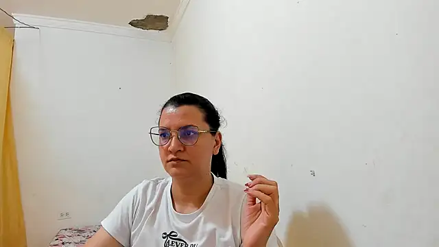 Snapshot of MARILYN_GARCIA chatting on 24, 6, 2026 MARILYN GARCIA online show from 24, 6, 2026