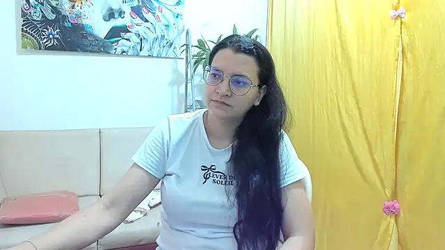Snapshot of MARILYN_GARCIA chatting on 4, 7, 2026 MARILYN GARCIA online show from 4, 7, 2026