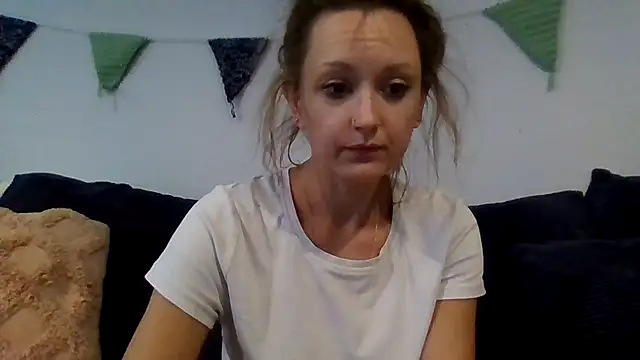 Snapshot of sensins_ chatting on 6, 8, 2026 sensins online show from 6, 8, 2026