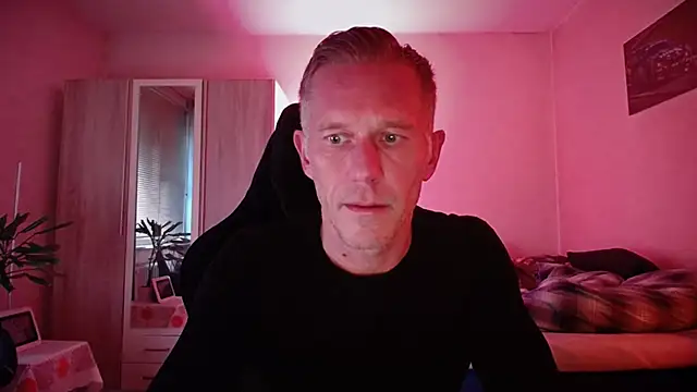 Snapshot of slaveboy2016@xh chatting on 16, 10, 2025 slaveboy2016xh online show from 16, 10, 2025