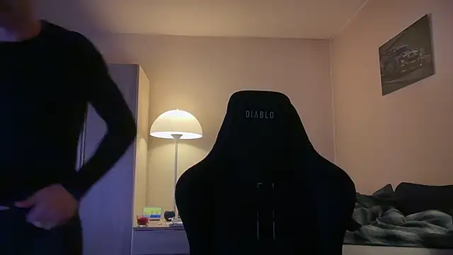 Snapshot of slaveboy2016@xh chatting on 19, 10, 2025 slaveboy2016xh online show from 19, 10, 2025