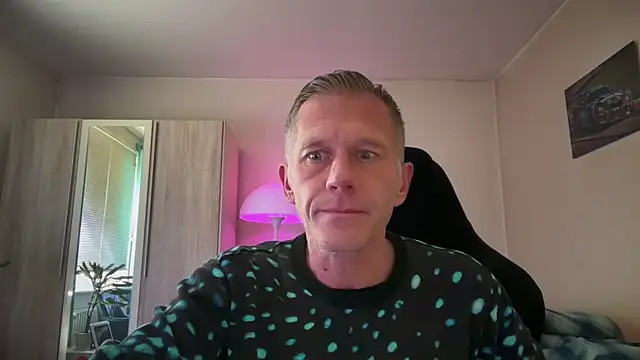 Snapshot of slaveboy2016@xh chatting on 19, 10, 2025 slaveboy2016xh online show from 19, 10, 2025