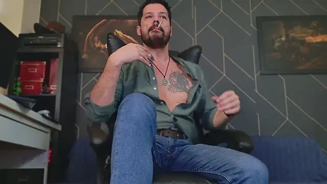 Snapshot of ChrisKox chatting on 8, 1, 2025 ChrisKox online show from 8, 1, 2025