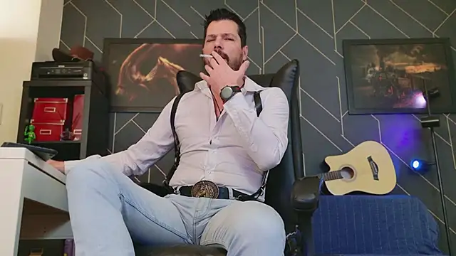 Snapshot of ChrisKox chatting on 13, 1, 2025 ChrisKox online show from 13, 1, 2025