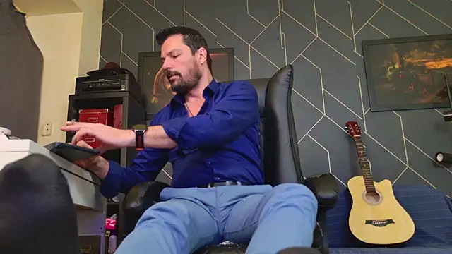 Snapshot of ChrisKox chatting on 19, 1, 2025 ChrisKox online show from 19, 1, 2025