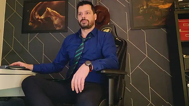 Snapshot of ChrisKox chatting on 10, 2, 2025 ChrisKox online show from 10, 2, 2025